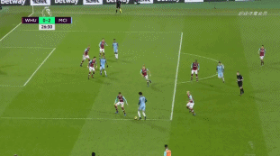 中超：山东泰山2-2深圳队连续不败