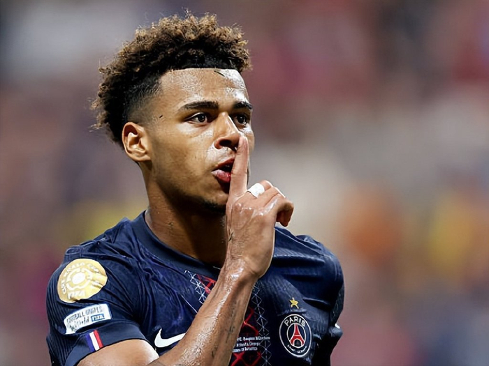 利物浦对前皇家马德里后卫很感兴趣，而这家西班牙豪门可以轻松地重新签下他