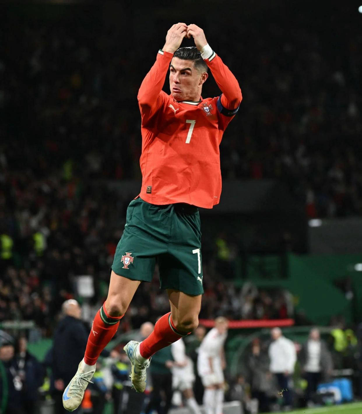 忍无可忍！许利民怒斥：吊儿郎当耍大牌，球迷：疑似指国内这2人