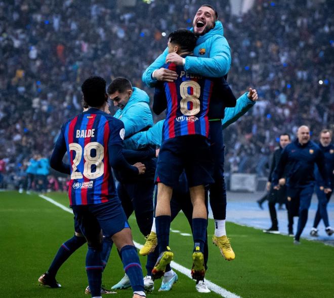 罗马诺：哈维想去英超但没在和曼联谈判；B费1月不会走